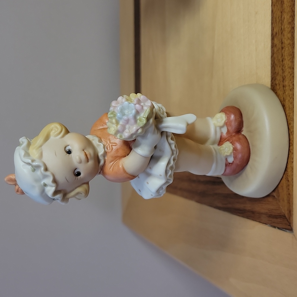 Memories of Yesterday 2 pieces from Enesco - Picture 2 of 7